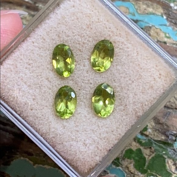 Oval Cut Loose Peridot Stones 1.20ct - Picture 3 of 5
